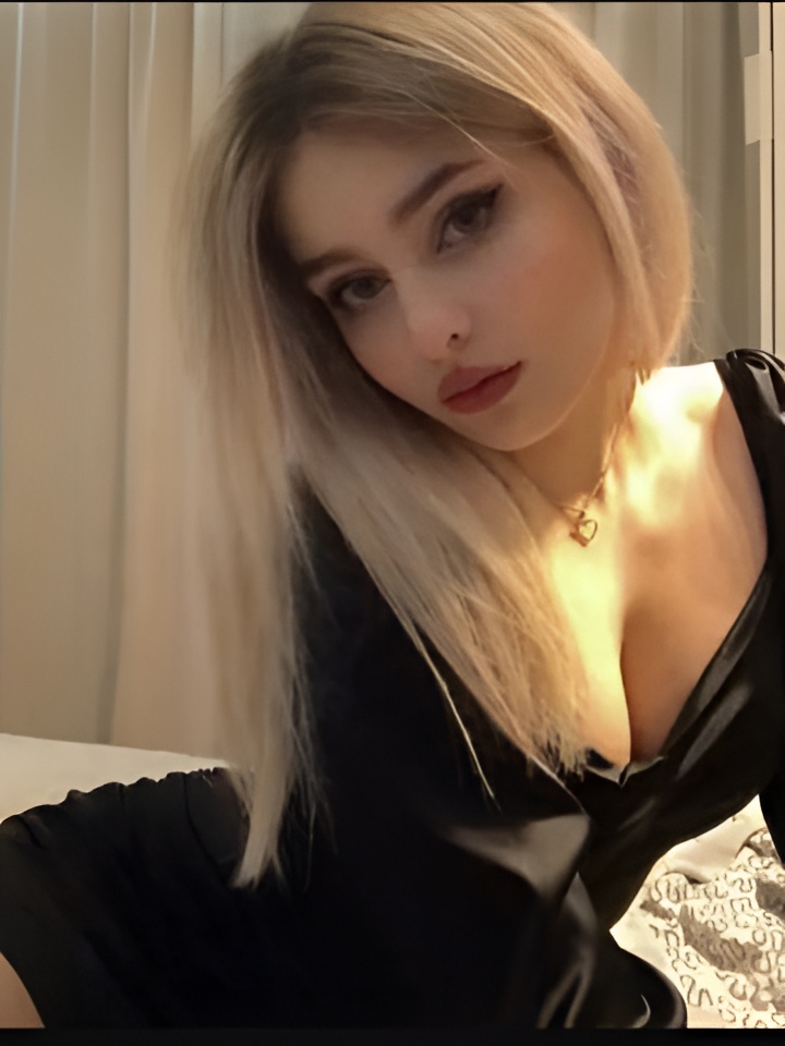 Ирина привлекальеная девушка из Ровеньков цена от 1500 руб