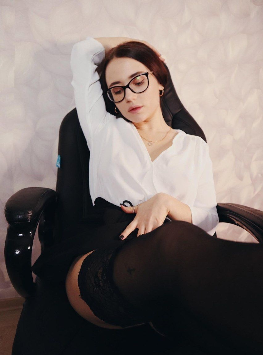 Яночка привлекальеная девушка из Ровеньков цена от 3500 руб