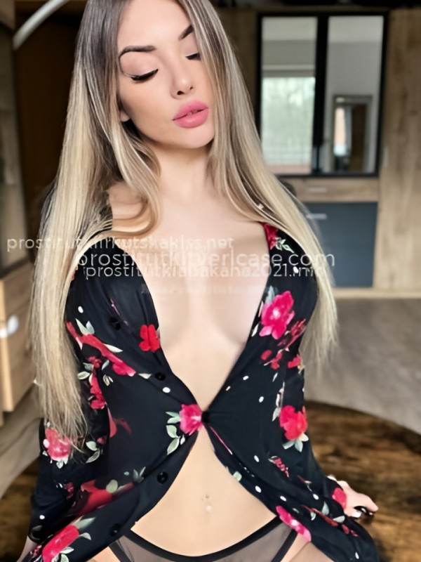 Тая привлекательная девушка из Ровеньков цена от 4000 руб