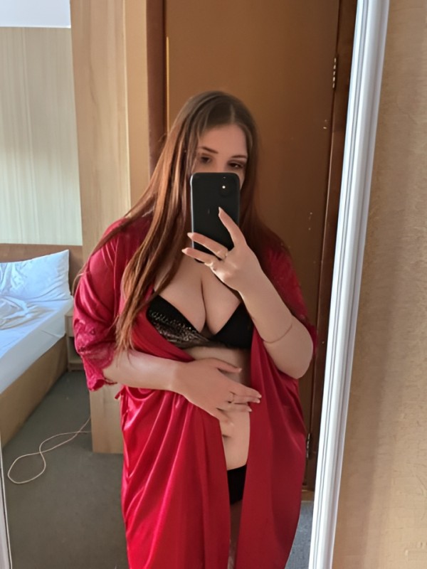 Жанна привлекательная девушка из Ровеньков цена от 2500 руб