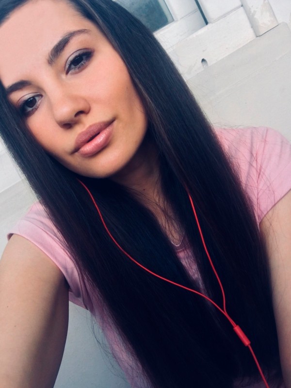 Дарьяна привлекательная девушка из Ровеньков цена от 3500 руб