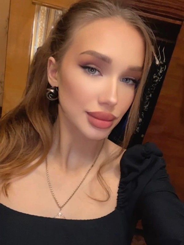 Машка привлекательная девушка из Ровеньков цена от 3000 руб