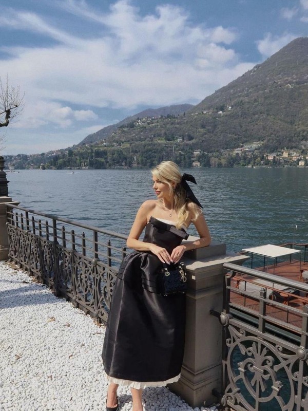 Настя привлекательная девушка из Ровеньков цена от 6000 руб